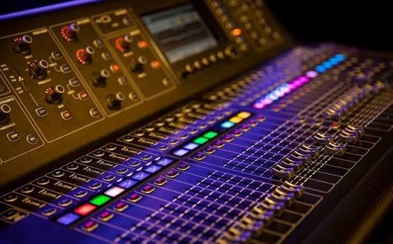 Console numérique MIDAS M32 Live